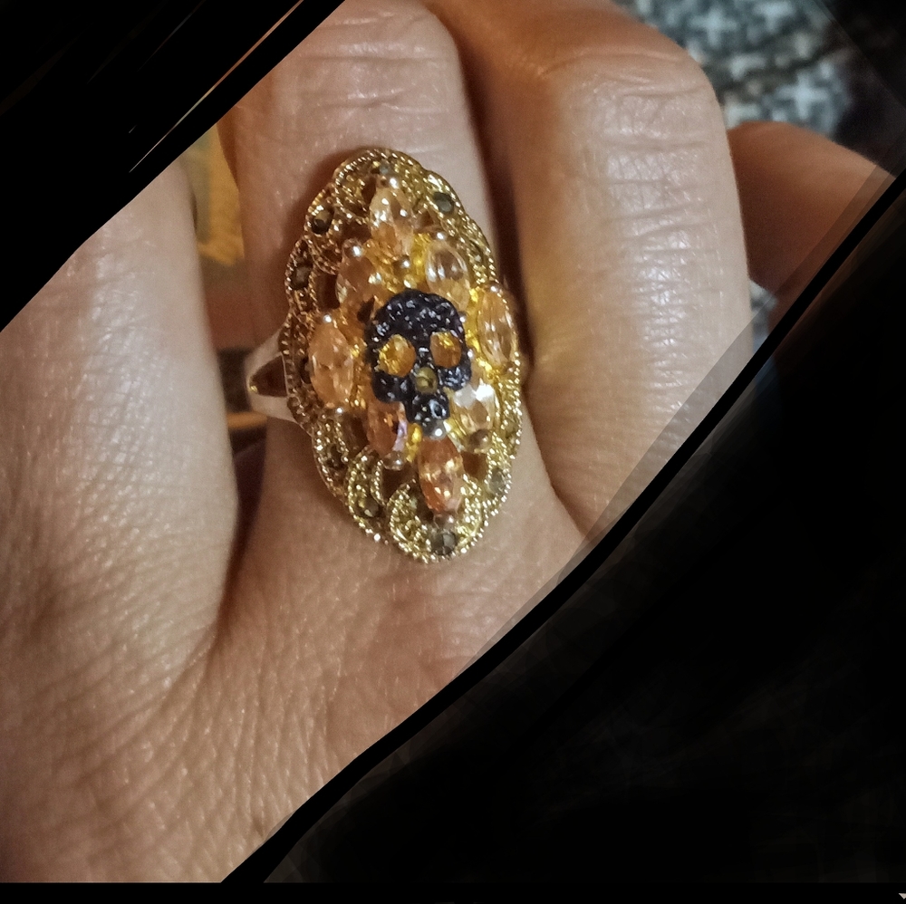 Custom Designed Creations Skull Ring - Picture 4 of 4
